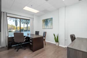 private office meeting room for up to 3 people rentable by the hour